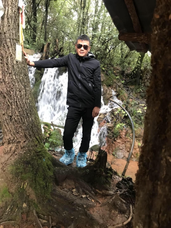 譕訫的第一张照片--马尾交友网