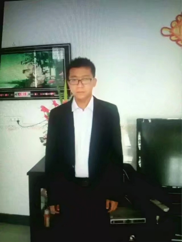 依然疼痛的第一张照片--马尾交友网