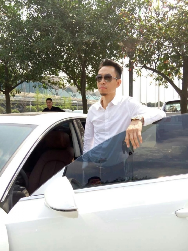 杨岳的第一张照片--马尾交友网