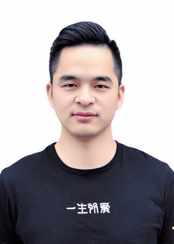 戏梦巴黎的第一张照片--马尾交友网