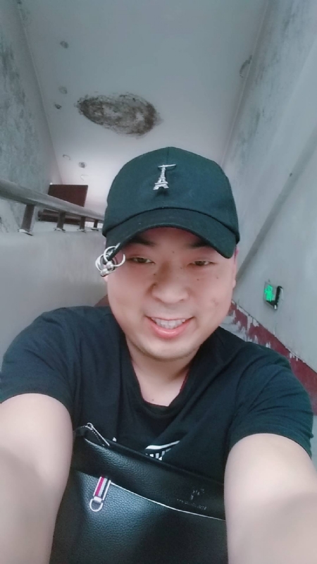 前世今生的爱的第一张照片--马尾交友网
