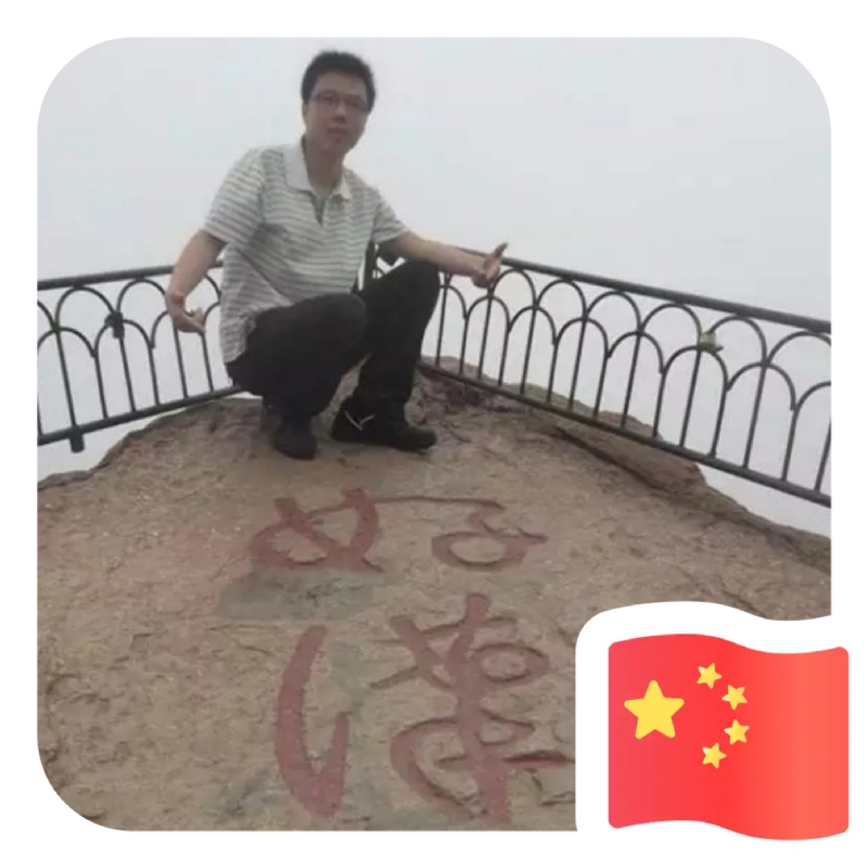 一只小虎牙的第一张照片--马尾交友网