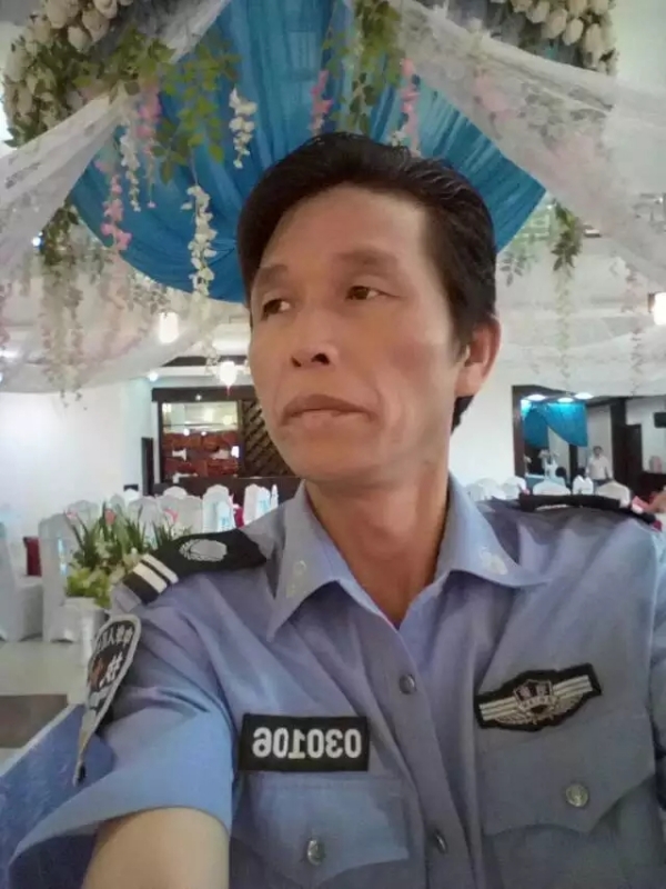 卧窗听雨的第二张照片--马尾交友网