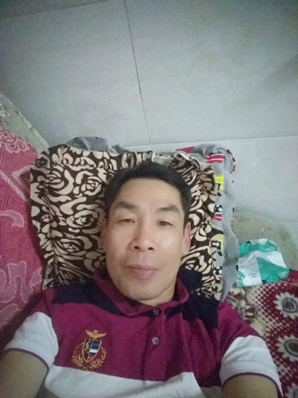 随缘的第一张照片--马尾交友网