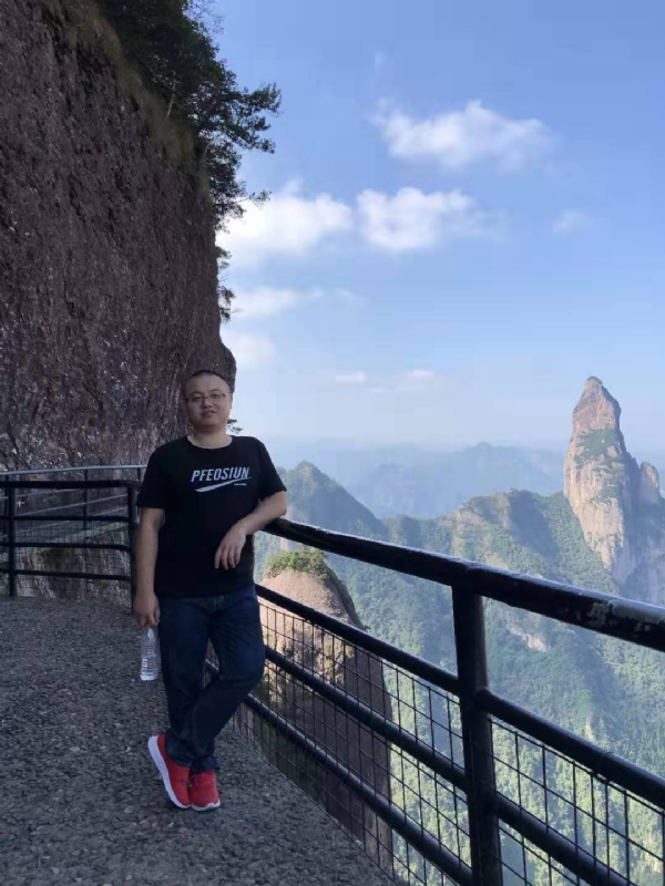 不杵于物的第一张照片--马尾交友网