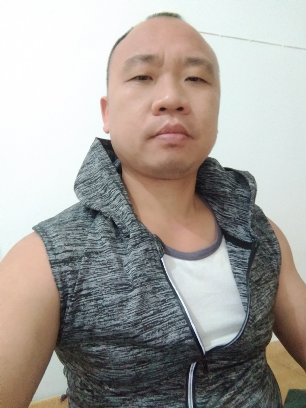 whm的第一张照片--马尾交友网