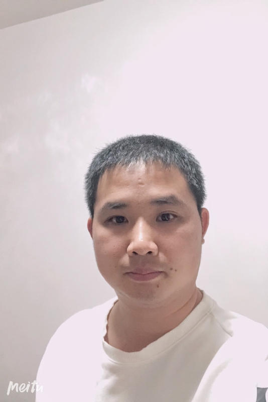 小梁的第一张照片--马尾交友网
