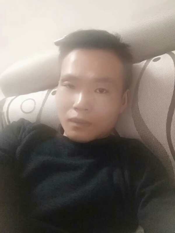 夜魇的第一张照片--马尾交友网