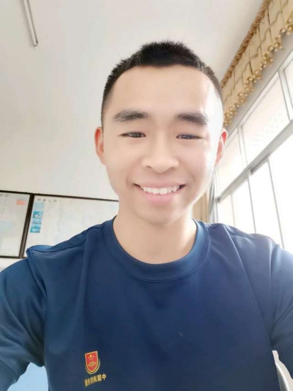 超超的第一张照片--马尾交友网