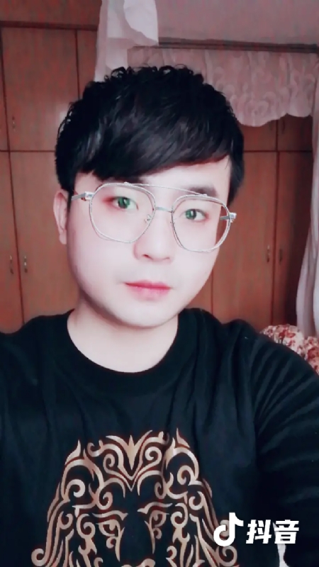 哎呦哥哥的第二张照片--马尾交友网