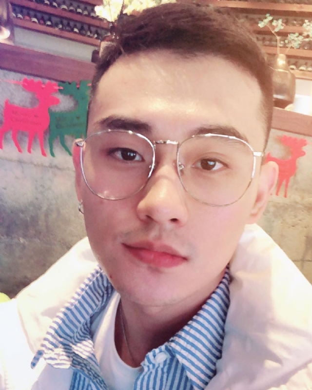 胡强很孤单的第一张照片--马尾交友网