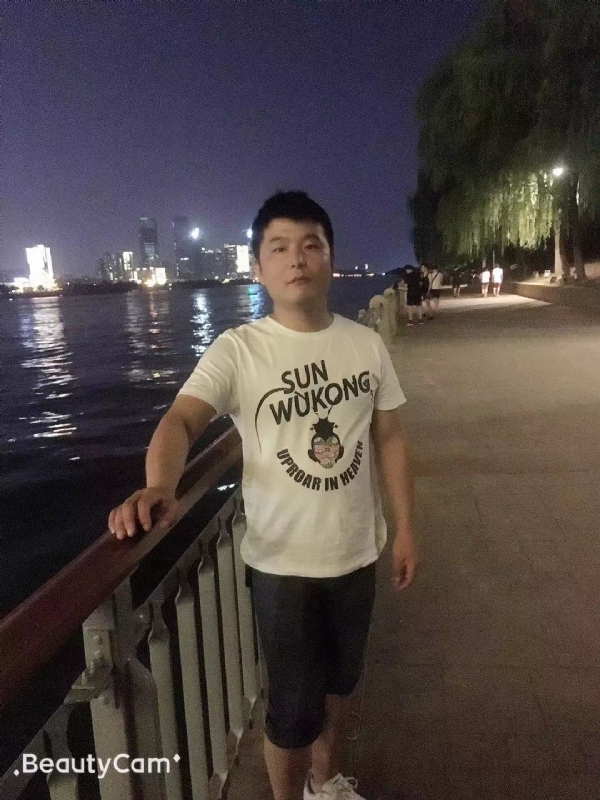 古月的第一张照片--马尾交友网