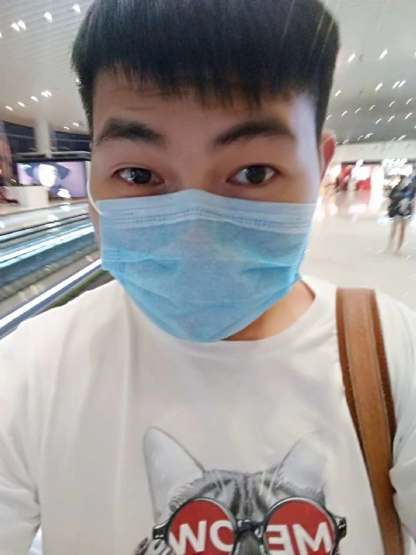 咔咔一顿的第二张照片--马尾交友网