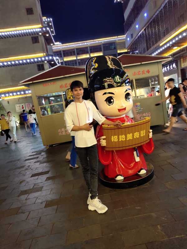 圆嘟嘟的瘦子的第一张照片--马尾交友网