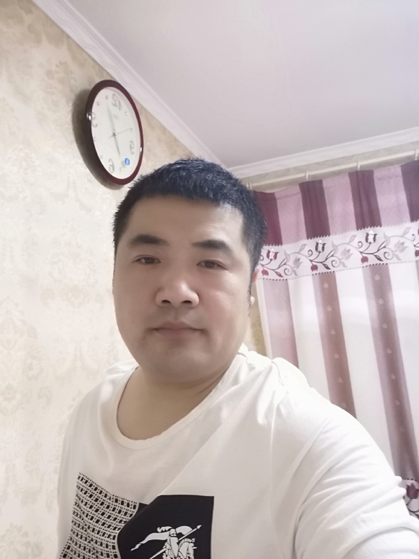 爱你的眼睛的第一张照片--马尾交友网