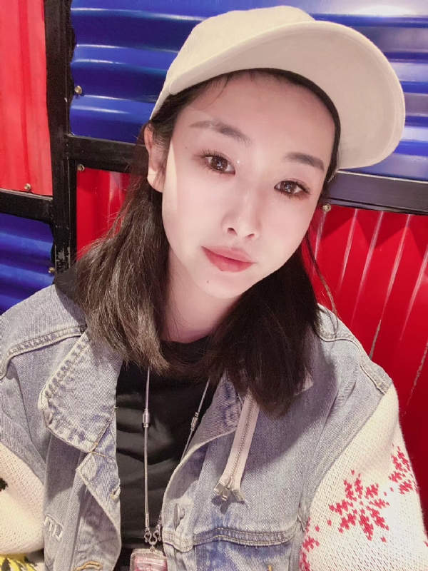 玲珑的第一张照片--马尾交友网