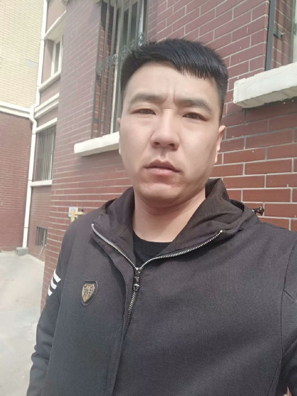 谁伴我闯荡的第一张照片--马尾交友网