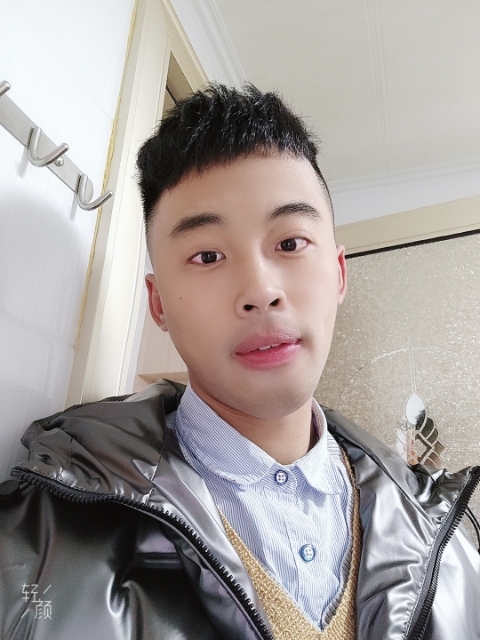 幼稚鬼的第一张照片--马尾交友网