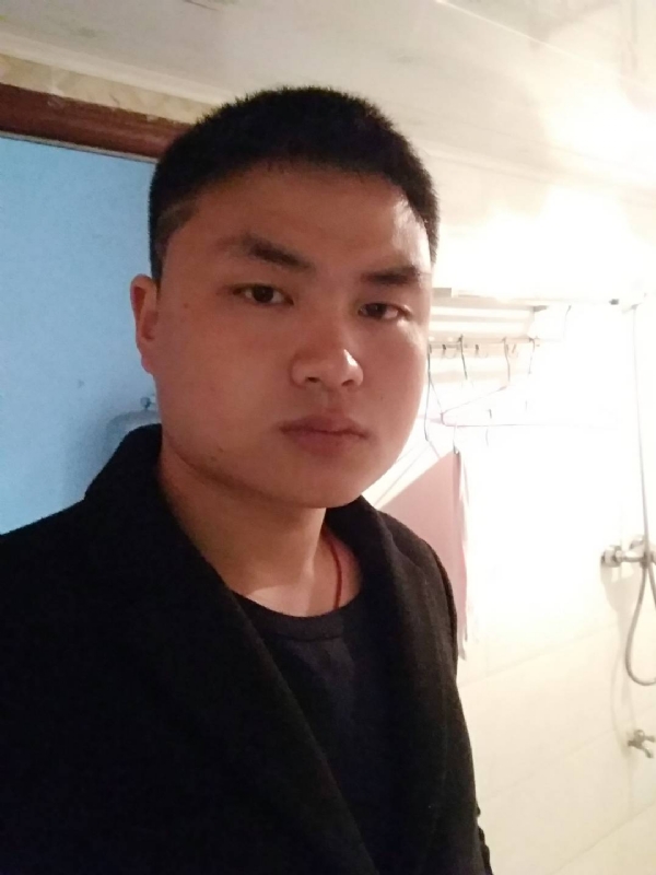 康康一下的第一张照片--马尾交友网