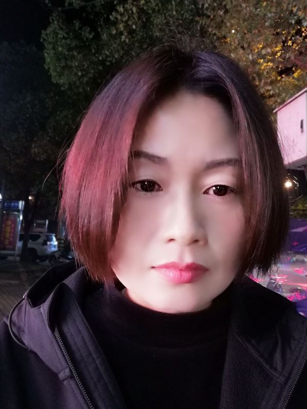 风中百合的第一张照片--马尾交友网