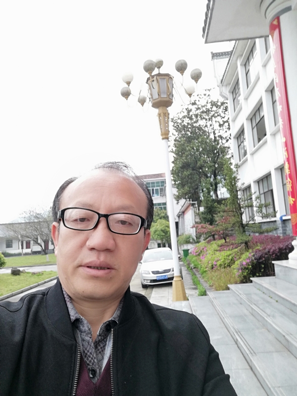 玫瑰祥云的第二张照片--马尾交友网