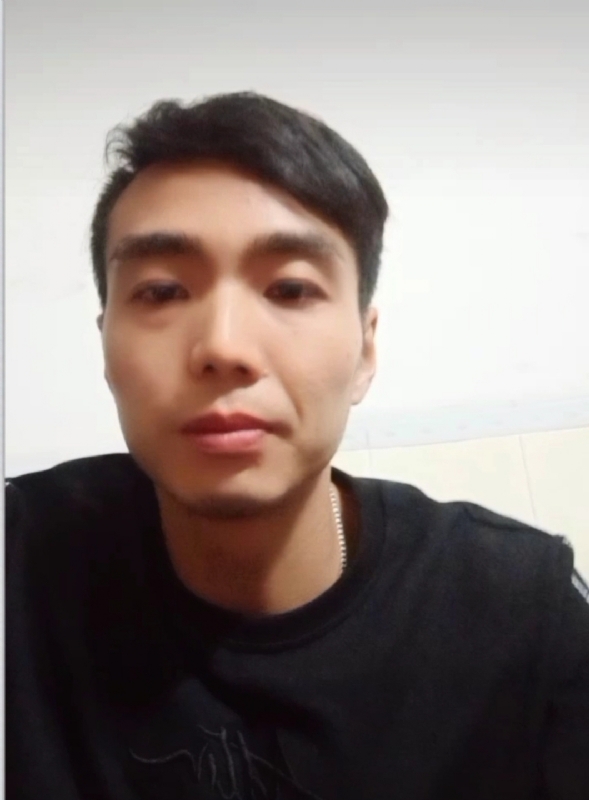相见恨晚的第一张照片--马尾交友网