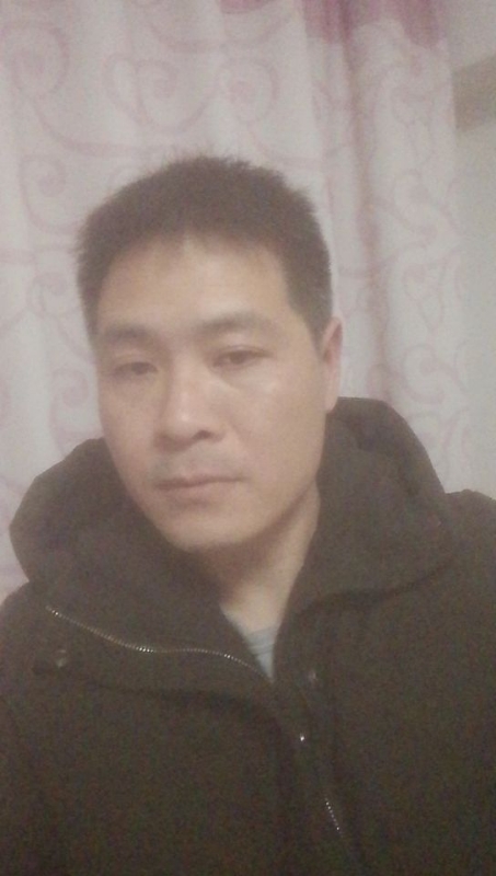把头抬起来的第一张照片--马尾交友网