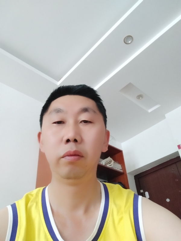 写尽半生纸上酸的第一张照片--马尾交友网