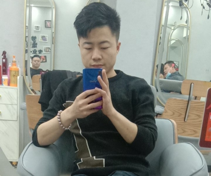 无法自拔的第一张照片--马尾交友网