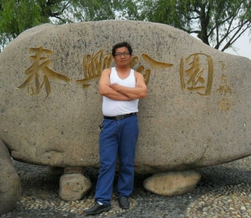 黑哥的第一张照片--马尾交友网