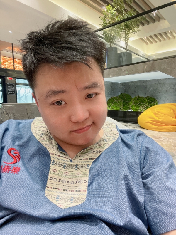 小恶魔的第一张照片--马尾交友网