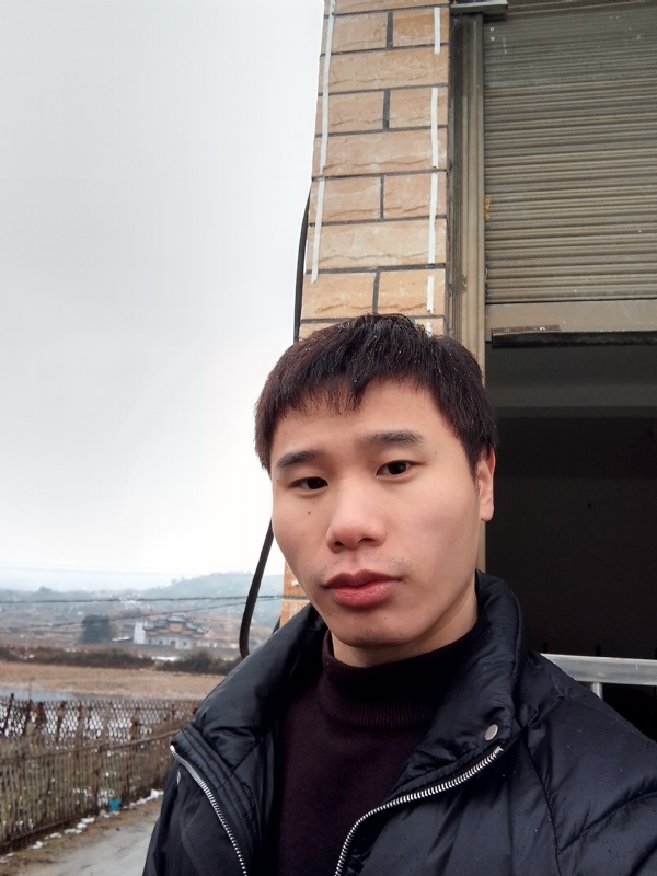银色的羽翼的第一张照片--马尾交友网