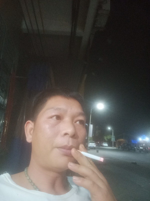 善解人意的第二张照片--马尾交友网