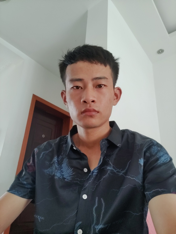 彳亍的第一张照片--马尾交友网
