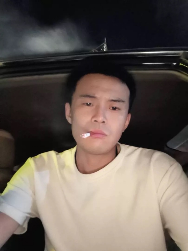 爱睡觉的土拨鼠的第一张照片--马尾交友网