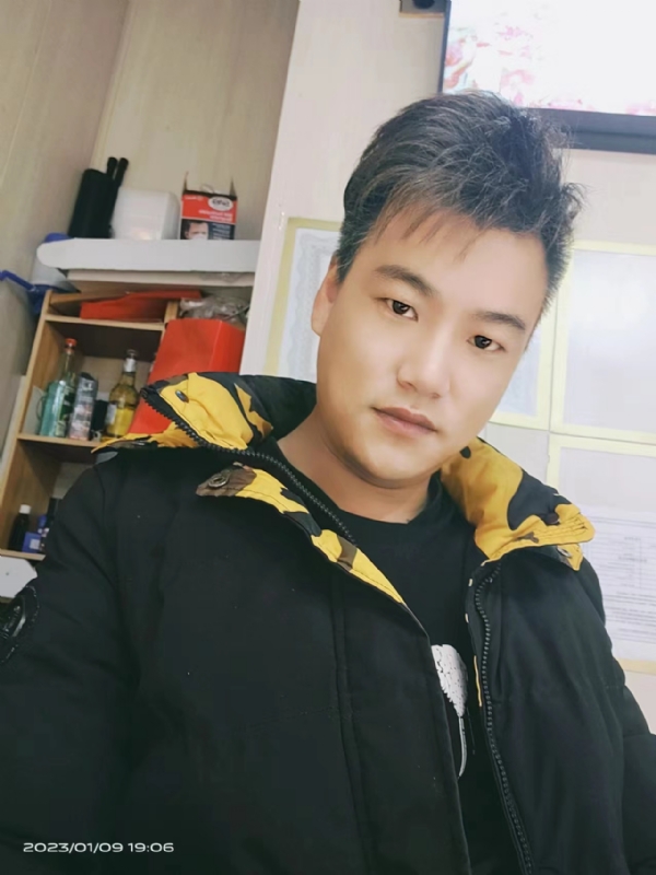 孤酒枕愁眼眠的第一张照片--马尾交友网