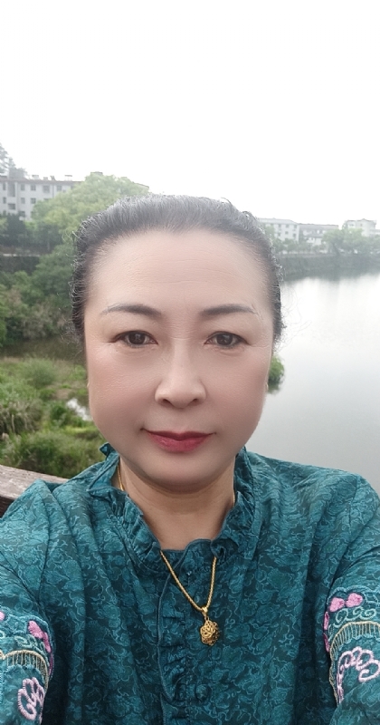 雨中情的第一张照片--马尾交友网