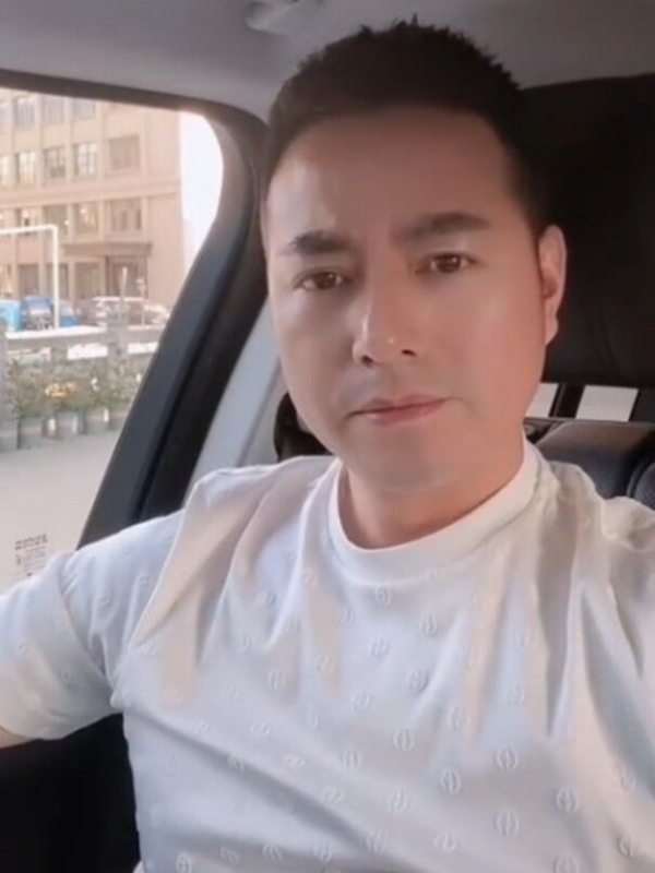 勿忘初心的第一张照片--马尾交友网