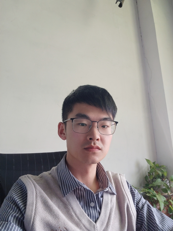 琉璃的第一张照片--马尾交友网