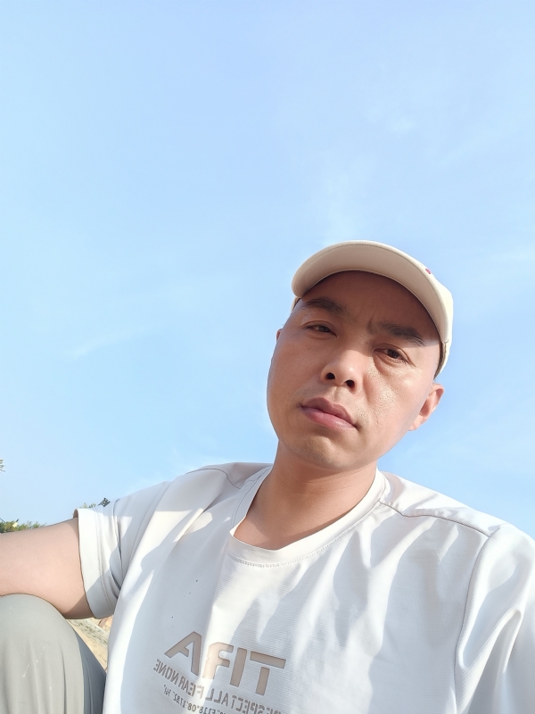 哥哥的第一张照片--马尾交友网