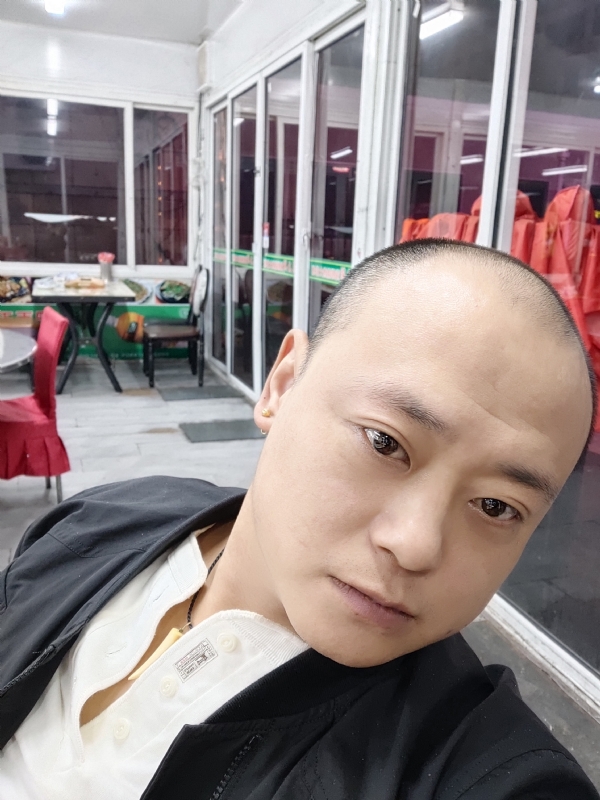 大连相亲的第一张照片--马尾交友网