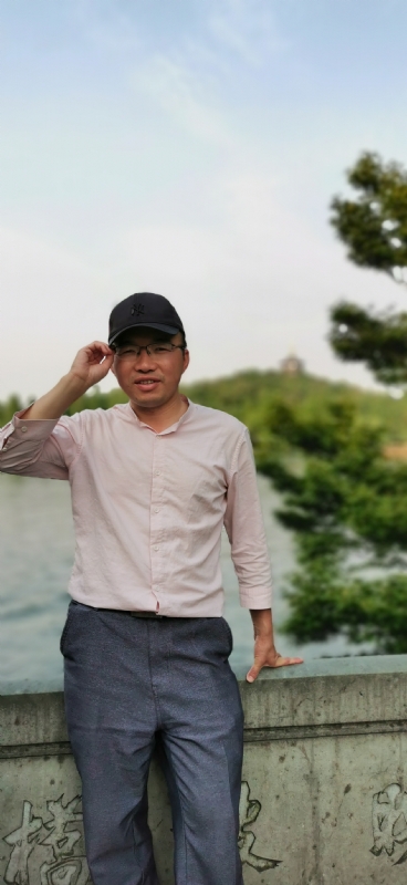 大叔有点忙的第三张照片--马尾交友网