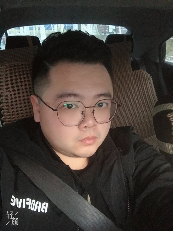欢笑的第一张照片--马尾交友网
