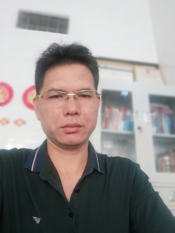 后视镜的第一张照片--马尾交友网