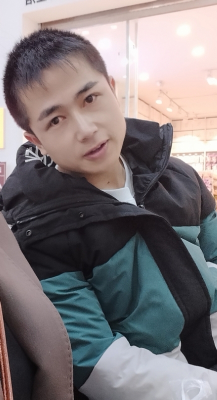 不骄不躁的第一张照片--马尾交友网