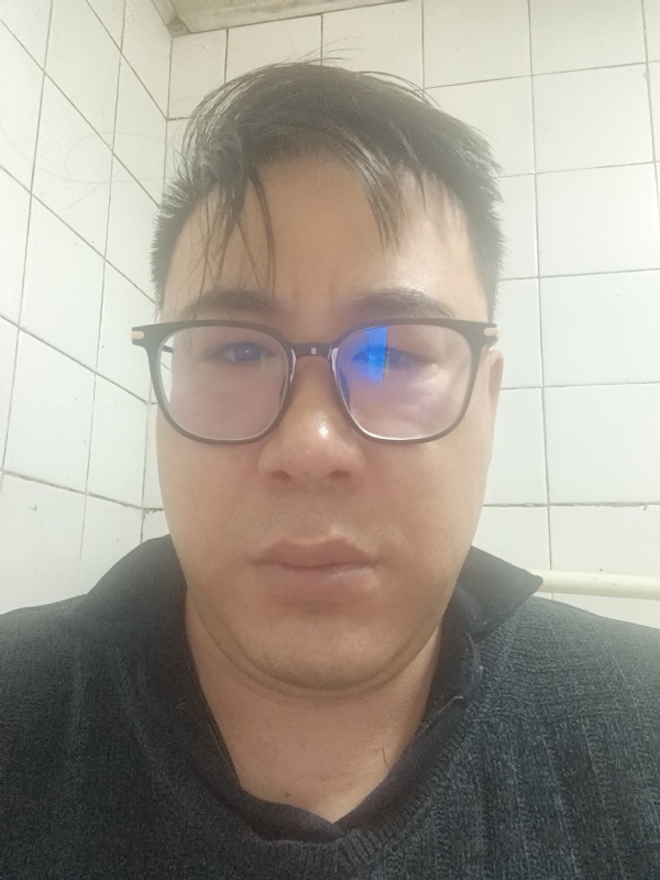 迷失自我的第一张照片--马尾交友网