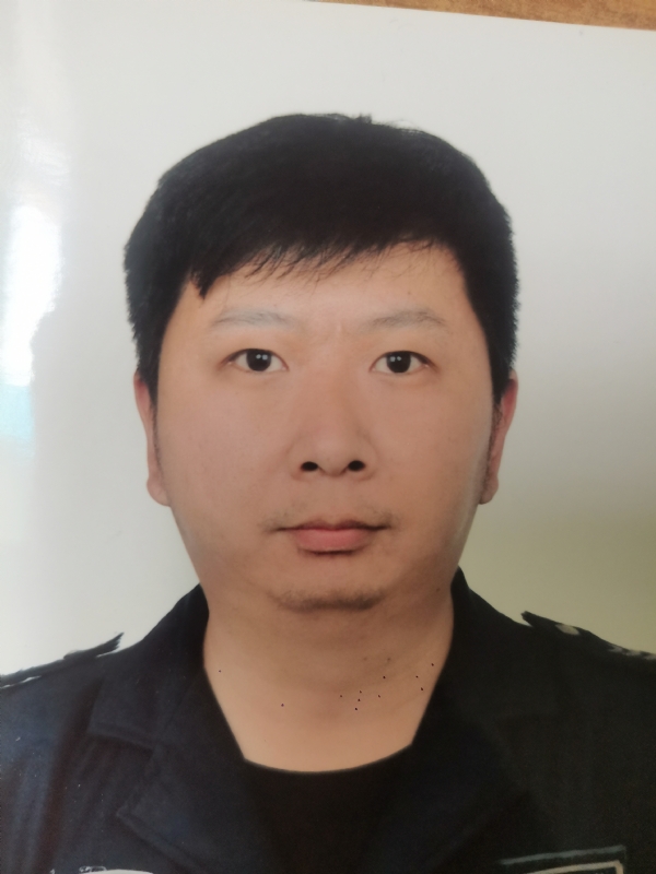 吕嘉的第一张照片--马尾交友网