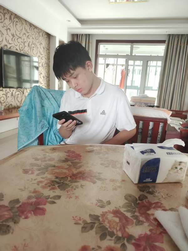 铁在烧的第一张照片--马尾交友网