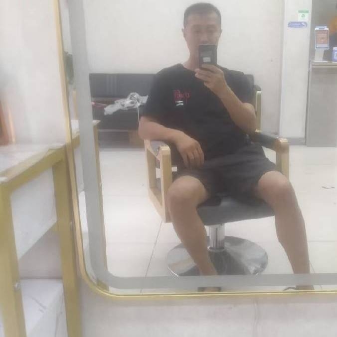 闫杰的第一张照片--马尾交友网