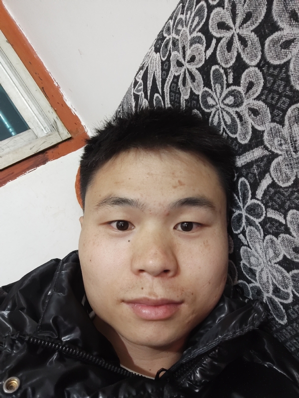 麒麟区幼儿园扛把子的第三张照片--马尾交友网